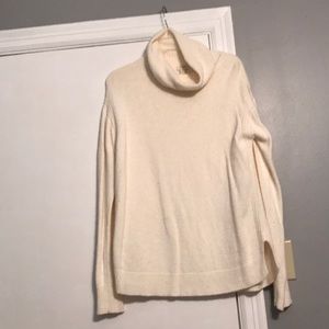J Crew ladies turtleneck sweater